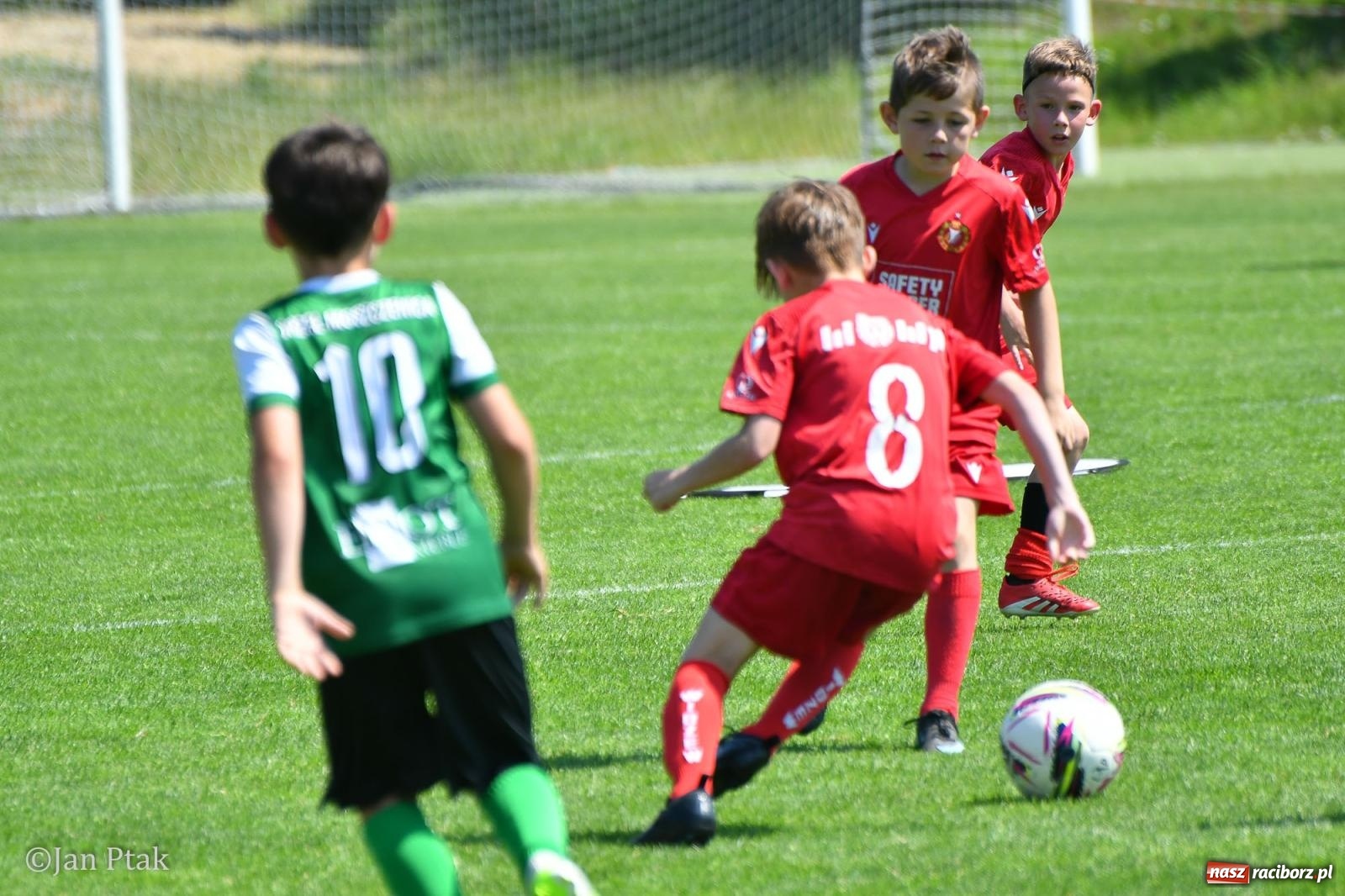 Zdjęcie w galerii na portalu naszraciborz.pl: Młody Widzew bezkonkurencyjny w Raciborzu. Zwyciężył w międzynarodowym V4Cup [FOTO] wiadomości z regionu