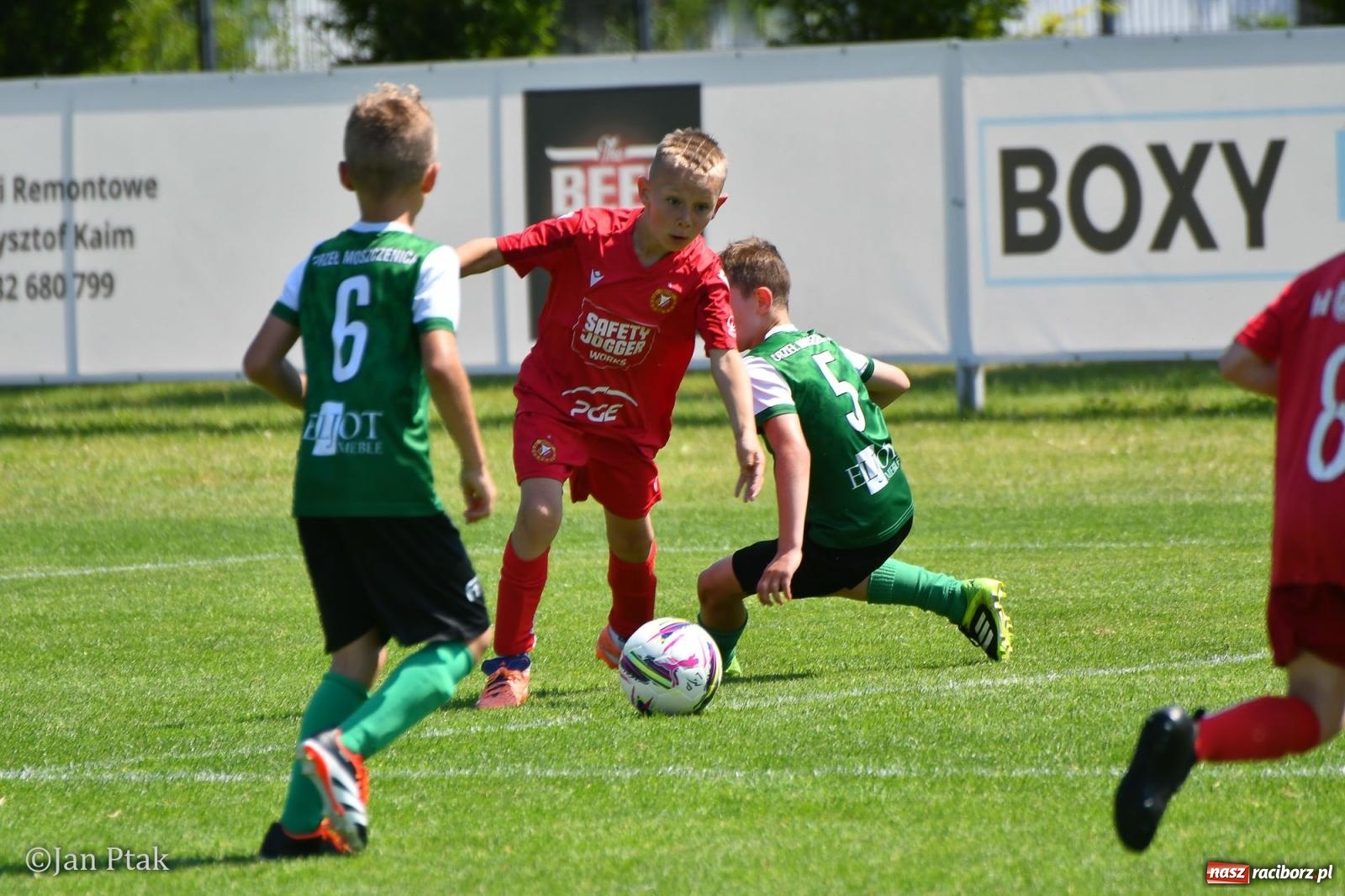 Zdjęcie w galerii na portalu naszraciborz.pl: Młody Widzew bezkonkurencyjny w Raciborzu. Zwyciężył w międzynarodowym V4Cup [FOTO] wiadomości z regionu