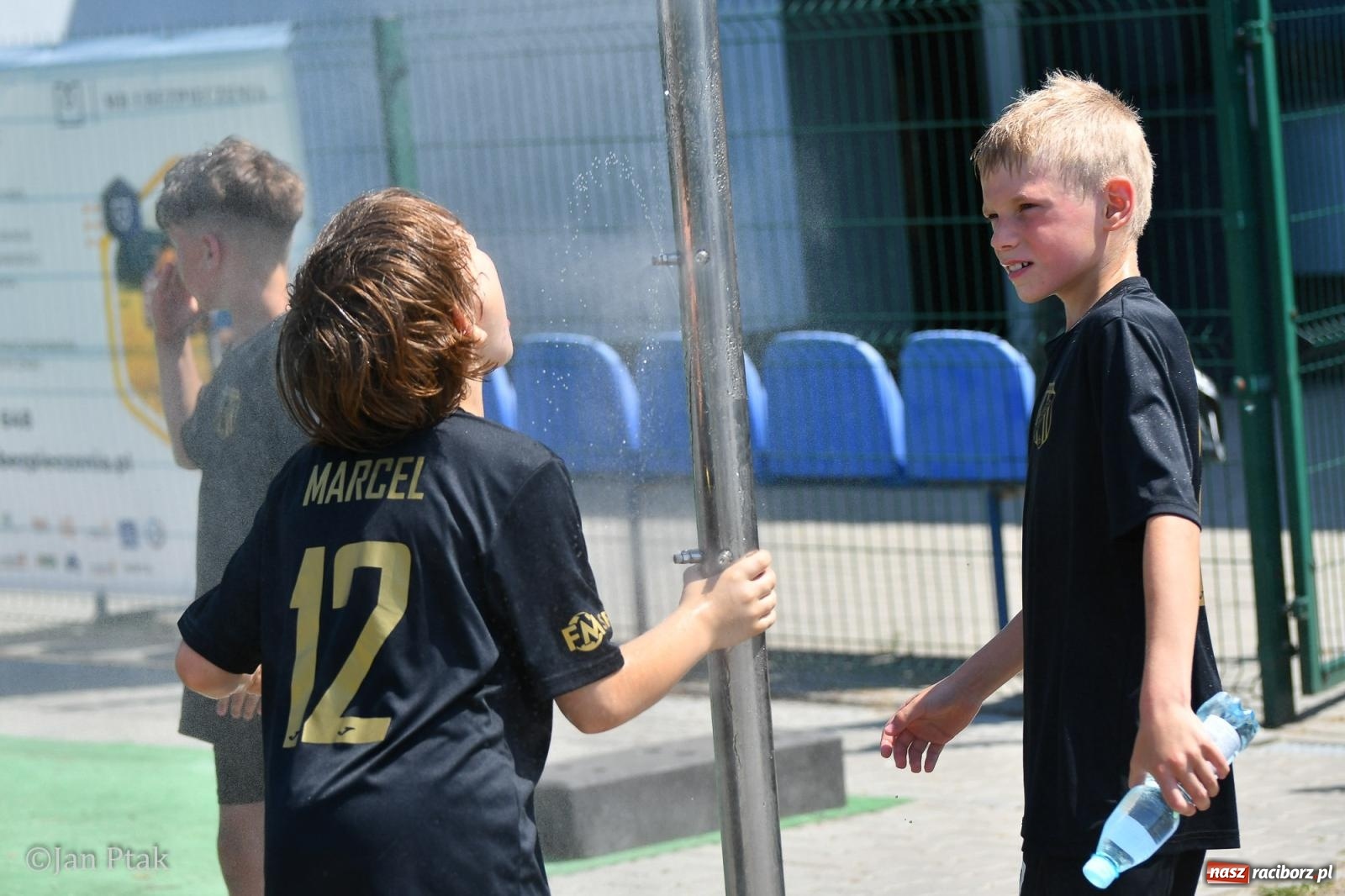 Zdjęcie w galerii na portalu naszraciborz.pl: Młody Widzew bezkonkurencyjny w Raciborzu. Zwyciężył w międzynarodowym V4Cup [FOTO] wiadomości z regionu