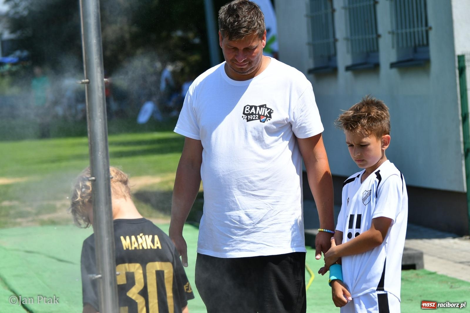 Zdjęcie w galerii na portalu naszraciborz.pl: Młody Widzew bezkonkurencyjny w Raciborzu. Zwyciężył w międzynarodowym V4Cup [FOTO] wiadomości z regionu