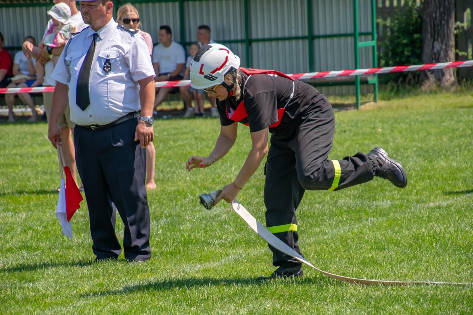 Zdjęcie w galerii na portalu naszraciborz.pl: Roszków, Owsiszcze i Bolesław z Pucharami Wójta Gminy Krzyżanowice wiadomości z regionu