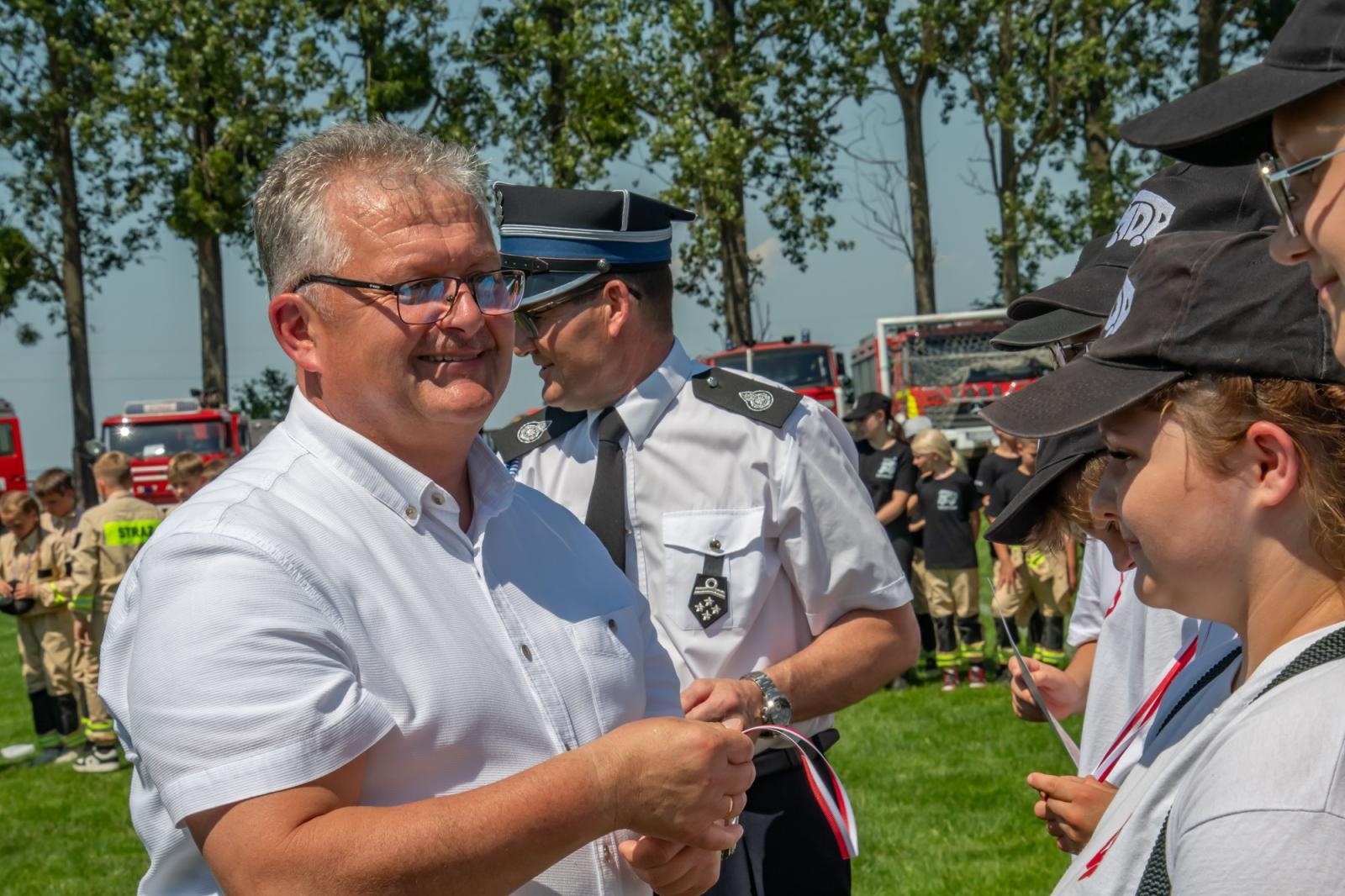 Zdjęcie w galerii na portalu naszraciborz.pl: Roszków, Owsiszcze i Bolesław z Pucharami Wójta Gminy Krzyżanowice wiadomości z regionu