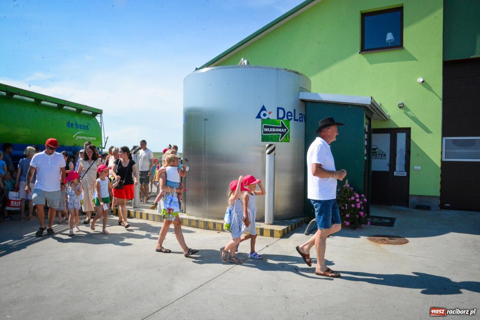 Zdjęcie w galerii na portalu naszraciborz.pl: Piknik na Wietrzaku w Krzanowicach przyciągnął tłumy mieszkańców  wiadomości z regionu
