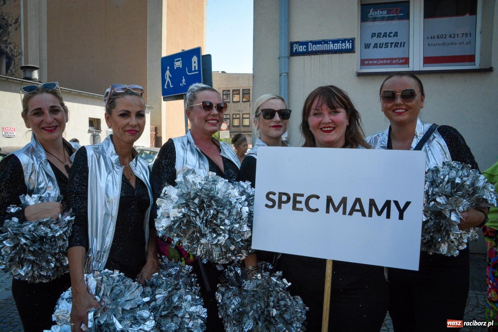 Zdjęcie w galerii na portalu naszraciborz.pl: Międzynarodowe Spotkania Artystyczne w Raciborzu. Barwny korowód przeszedł ulicami miasta wiadomości z regionu