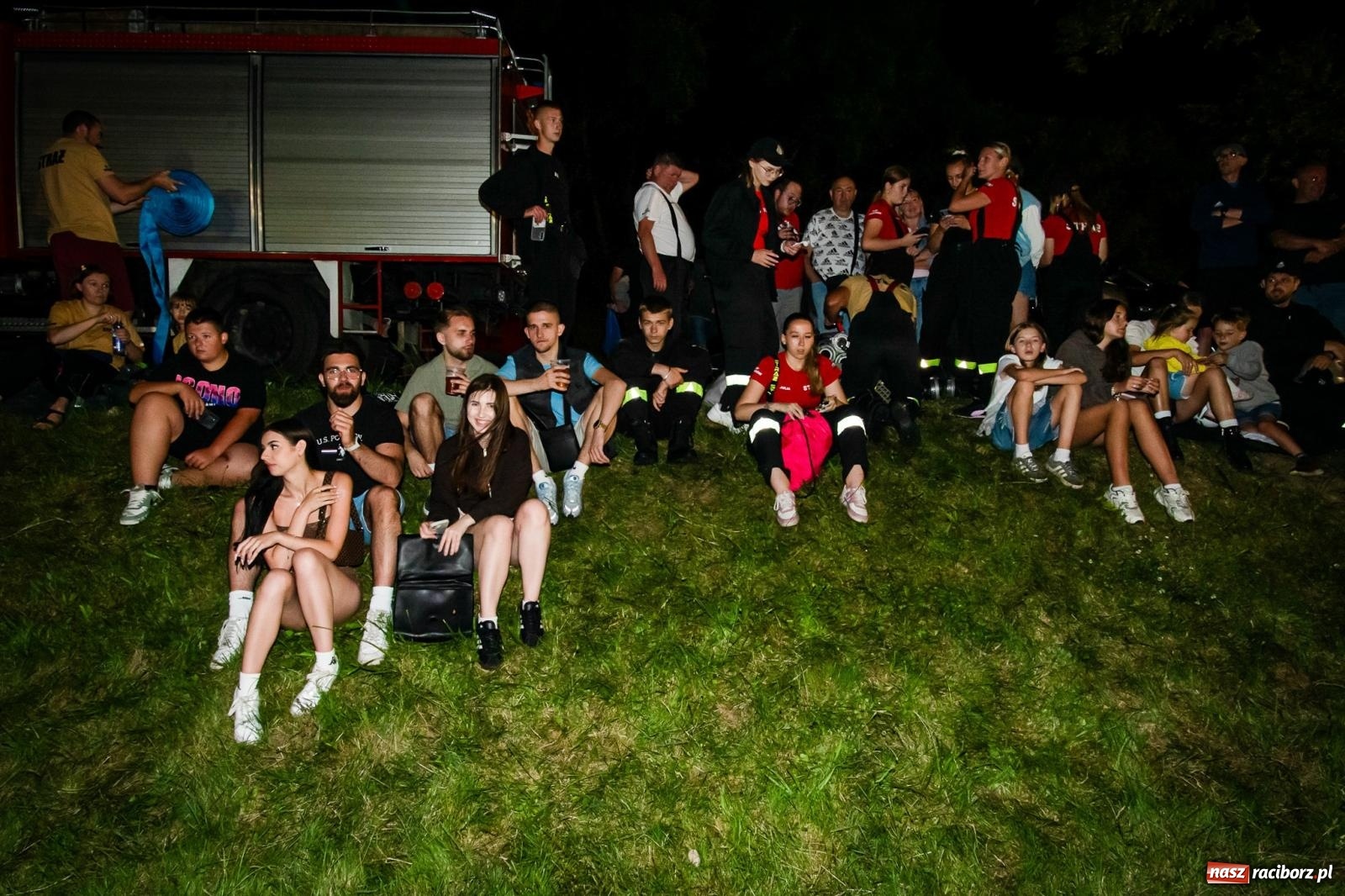 Zdjęcie w galerii na portalu naszraciborz.pl: Bój o rekord toru. Samborowice najlepsze na nocnych zawodach w Bolesławiu wiadomości z regionu