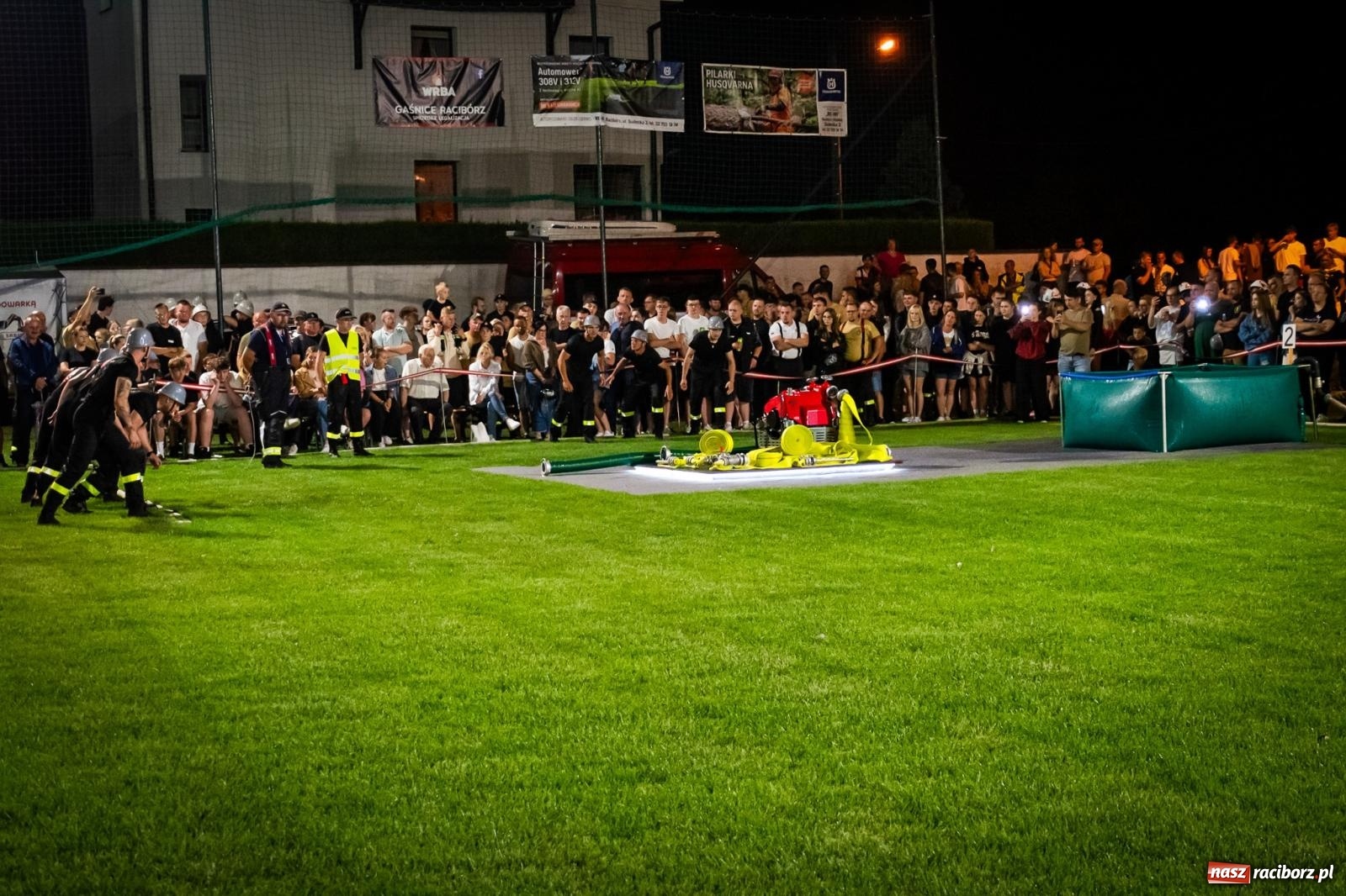 Zdjęcie w galerii na portalu naszraciborz.pl: Bój o rekord toru. Samborowice najlepsze na nocnych zawodach w Bolesławiu wiadomości z regionu