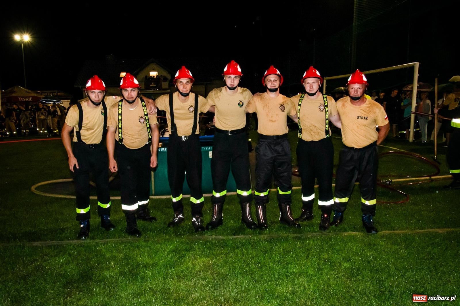 Zdjęcie w galerii na portalu naszraciborz.pl: Bój o rekord toru. Samborowice najlepsze na nocnych zawodach w Bolesławiu wiadomości z regionu