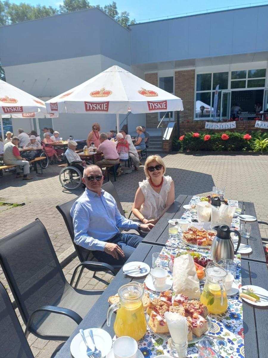 Zdjęcie w galerii na portalu naszraciborz.pl: Góralski Festyn Rodzinny w DPS Złota Jesień w Raciborzu wiadomości z regionu