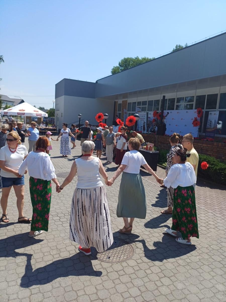 Zdjęcie w galerii na portalu naszraciborz.pl: Góralski Festyn Rodzinny w DPS Złota Jesień w Raciborzu wiadomości z regionu
