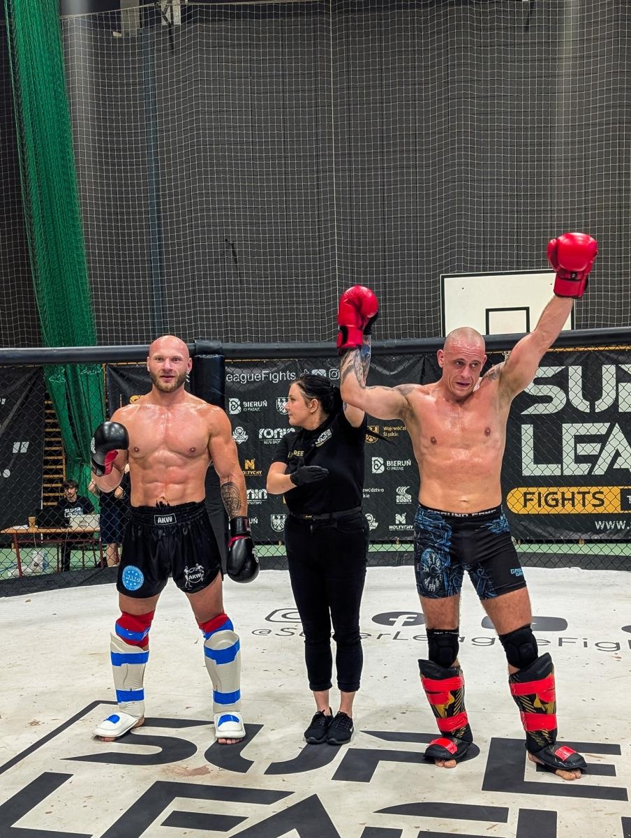 Zdjęcie w galerii na portalu naszraciborz.pl: Wielki triumf zawodników Łamatora Racibórz w Bieruniu. Drużynowe wicemistrzostwo na Super League Fights wiadomości z regionu
