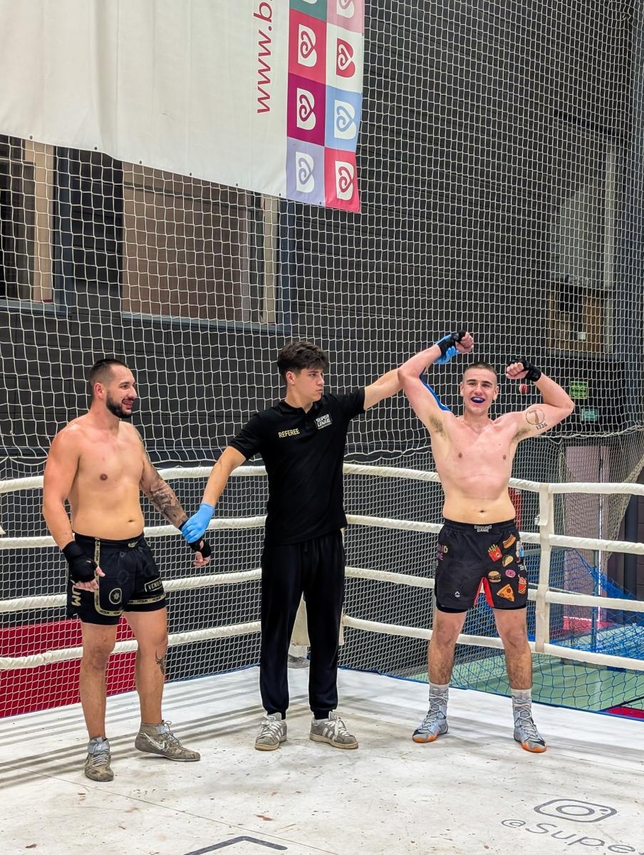 Zdjęcie w galerii na portalu naszraciborz.pl: Wielki triumf zawodników Łamatora Racibórz w Bieruniu. Drużynowe wicemistrzostwo na Super League Fights wiadomości z regionu