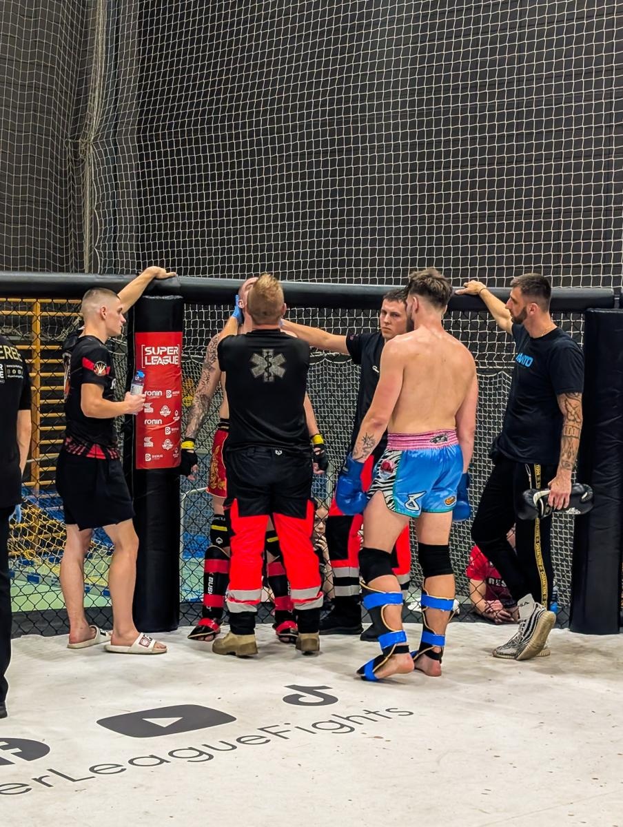 Zdjęcie w galerii na portalu naszraciborz.pl: Wielki triumf zawodników Łamatora Racibórz w Bieruniu. Drużynowe wicemistrzostwo na Super League Fights wiadomości z regionu