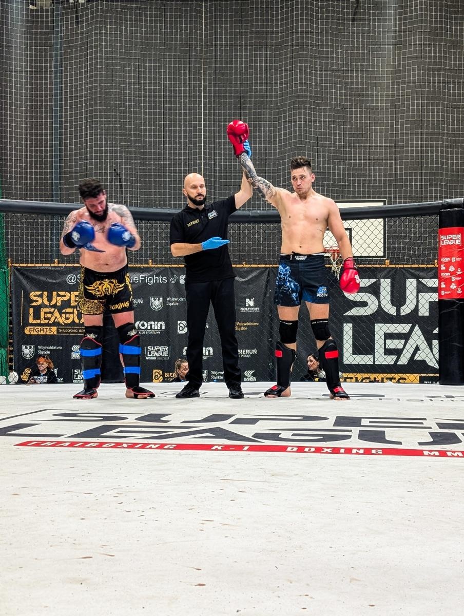 Zdjęcie w galerii na portalu naszraciborz.pl: Wielki triumf zawodników Łamatora Racibórz w Bieruniu. Drużynowe wicemistrzostwo na Super League Fights wiadomości z regionu