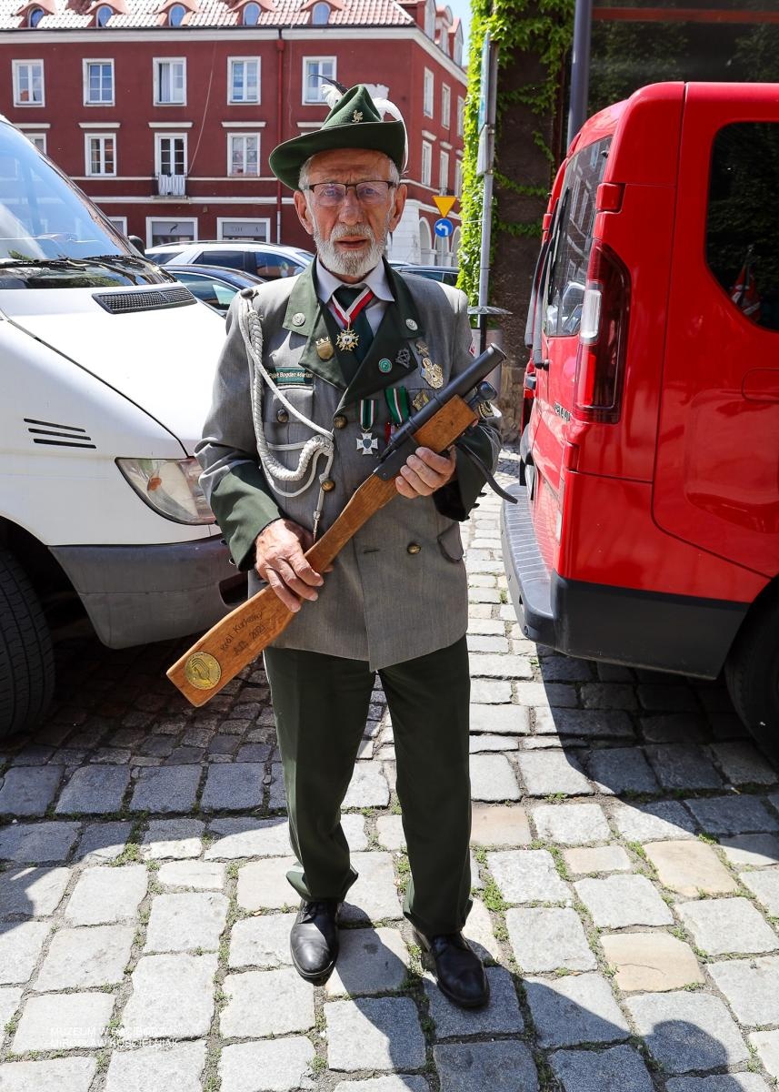 Zdjęcie w galerii na portalu naszraciborz.pl: Królowa zasiadła na tronie. Bracia kurkowi złożyli gratulacje wiadomości z regionu