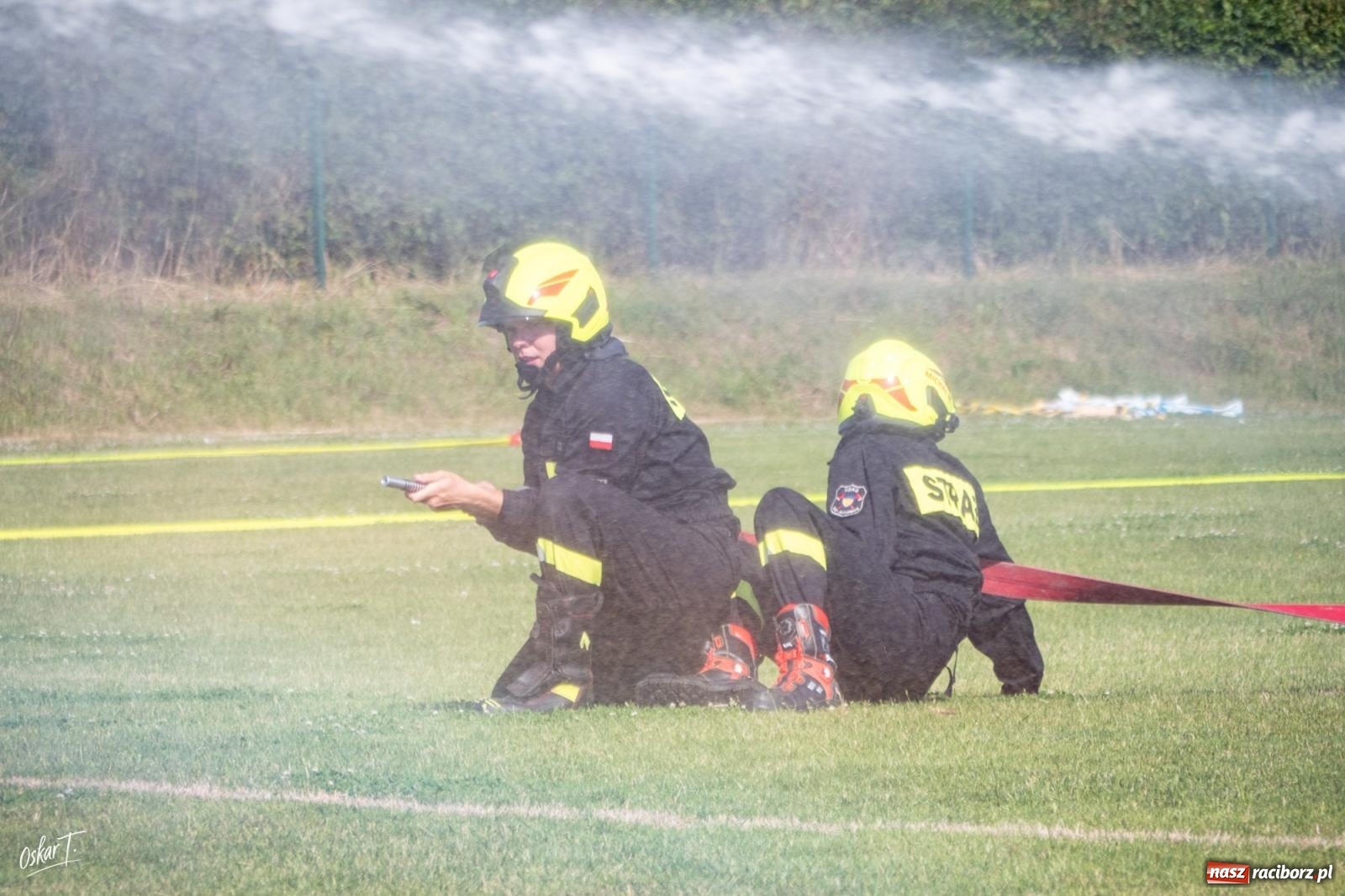 Zdjęcie w galerii na portalu naszraciborz.pl: Upał, emocje i walka do końca. Strażacy rywalizowali w Raszczycach [FOTO] wiadomości z regionu
