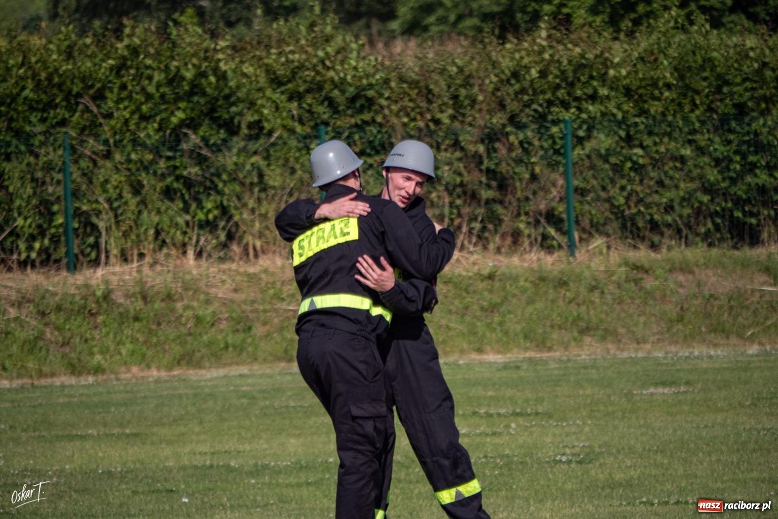 Zdjęcie w galerii na portalu naszraciborz.pl: Upał, emocje i walka do końca. Strażacy rywalizowali w Raszczycach [FOTO] wiadomości z regionu