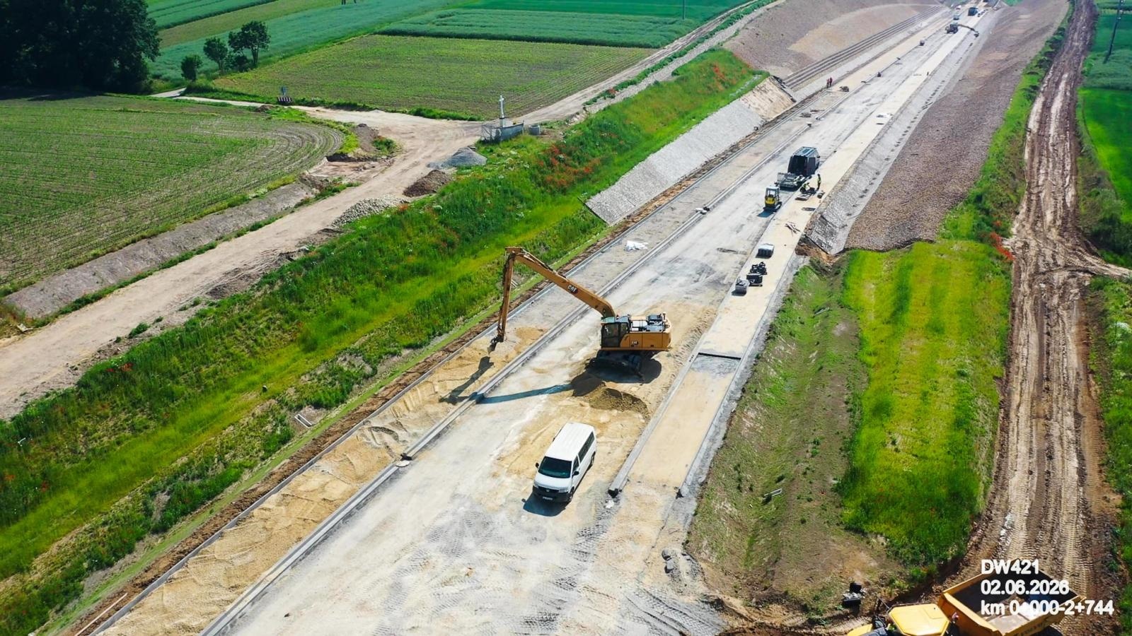 Zdjęcie w galerii na portalu naszraciborz.pl: Nowy most Grzegorzowice–Ciechowice rośnie w oczach. Zaawansowanie prac sięgnęło 90 procent wiadomości z regionu