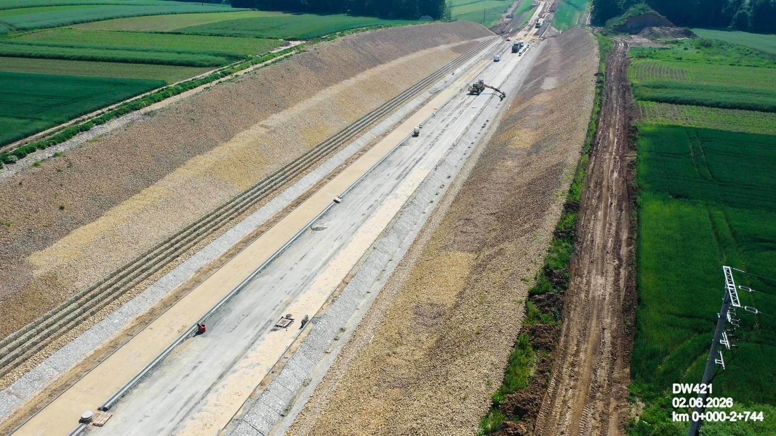 Zdjęcie w galerii na portalu naszraciborz.pl: Nowy most Grzegorzowice–Ciechowice rośnie w oczach. Zaawansowanie prac sięgnęło 90 procent wiadomości z regionu