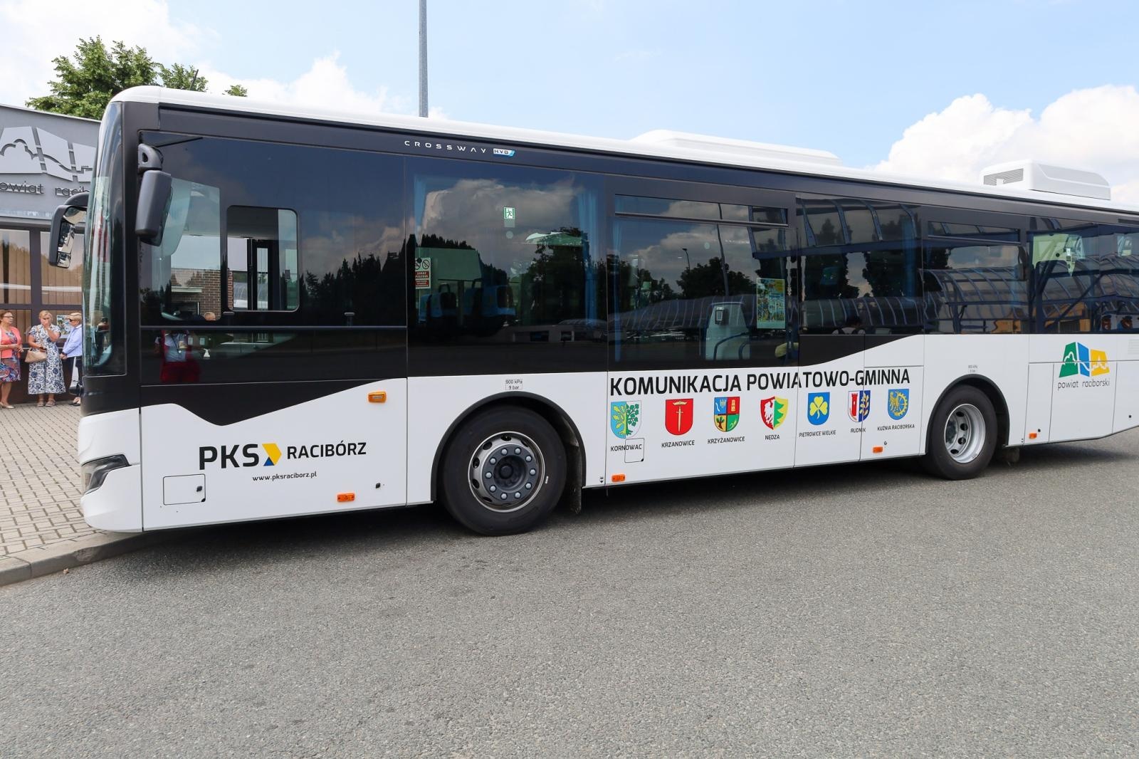Zdjęcie w galerii na portalu naszraciborz.pl: Nowe hybrydowe autobusy Iveco wzmocniły flotę PKS w Raciborzu wiadomości z regionu