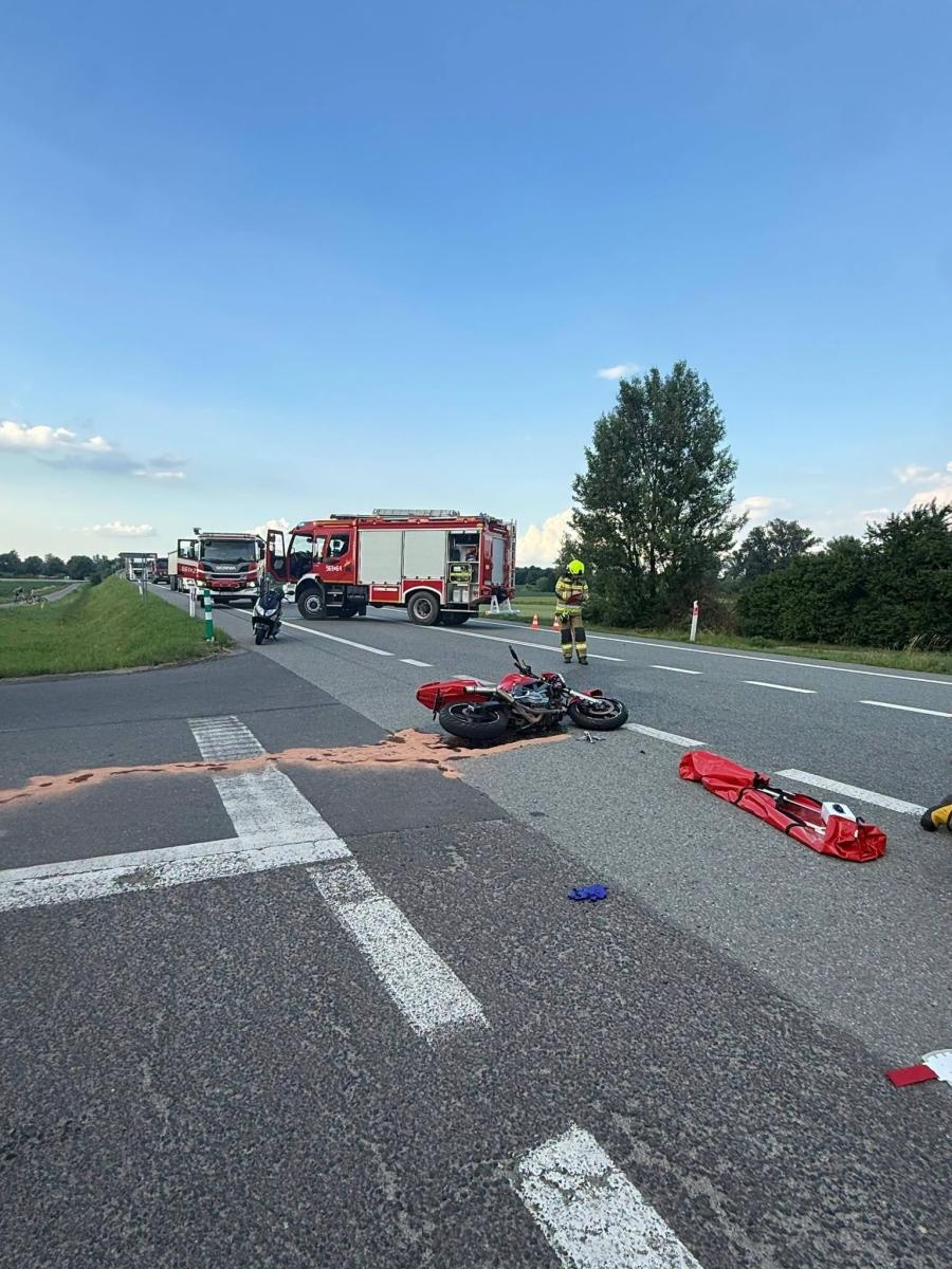 Zdjęcie w galerii na portalu naszraciborz.pl: Motocyklista ranny w wypadku na DK78 w Zabełkowie. Lądował śmigłowiec wiadomości z regionu