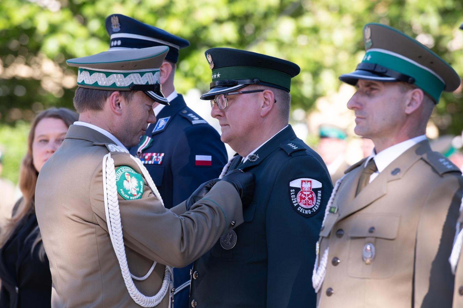 Zdjęcie w galerii na portalu naszraciborz.pl: 22 czerwca funkcjonariusze Śląskiego Oddziału SG uroczyście obchodzili w Opolu 35. rocznicę powstania Straży Granicznej. wiadomości z regionu