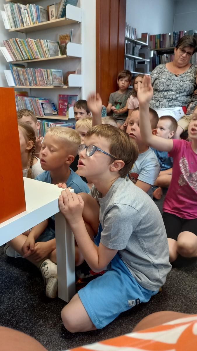 Zdjęcie w galerii na portalu naszraciborz.pl: Żywa lekcja ekologii podczas XXV Ogólnopolskiego Tygodnia Czytania Dzieciom w Bibliotece w Rudach wiadomości z regionu