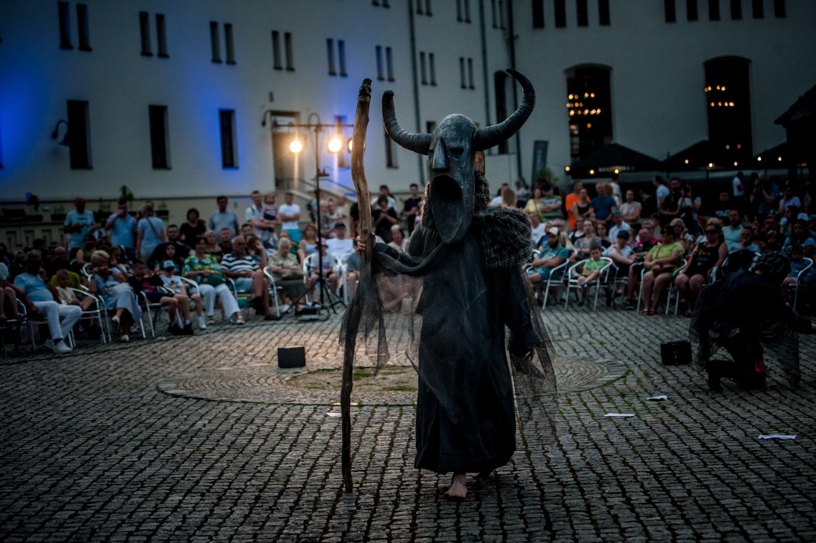 Zdjęcie w galerii na portalu naszraciborz.pl: Od sopockich fal po włoski żar: Zamkowe misterium żywiołów już w sobotę [ZAPROSZENIE] wiadomości z regionu