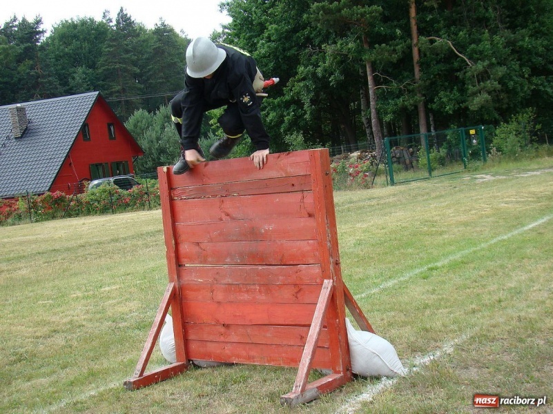 Zdjęcie w galerii na portalu naszraciborz.pl: W Jankowicach zmagali się strażacy wiadomości z regionu