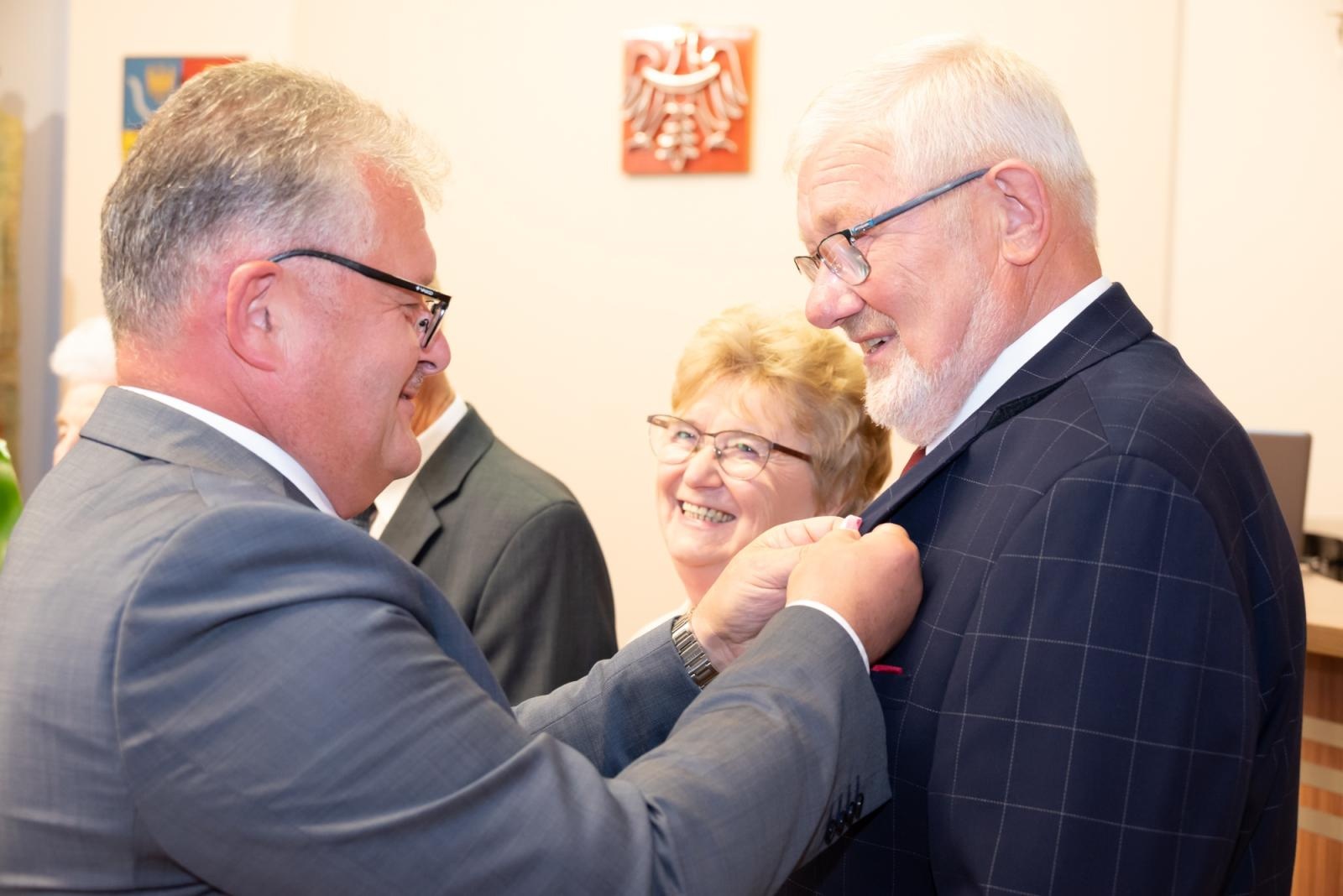 Zdjęcie w galerii na portalu naszraciborz.pl: Złote Gody w Gminie Krzyżanowice. Jubilaci odebrali medale za 50 lat małżeństwa wiadomości z regionu