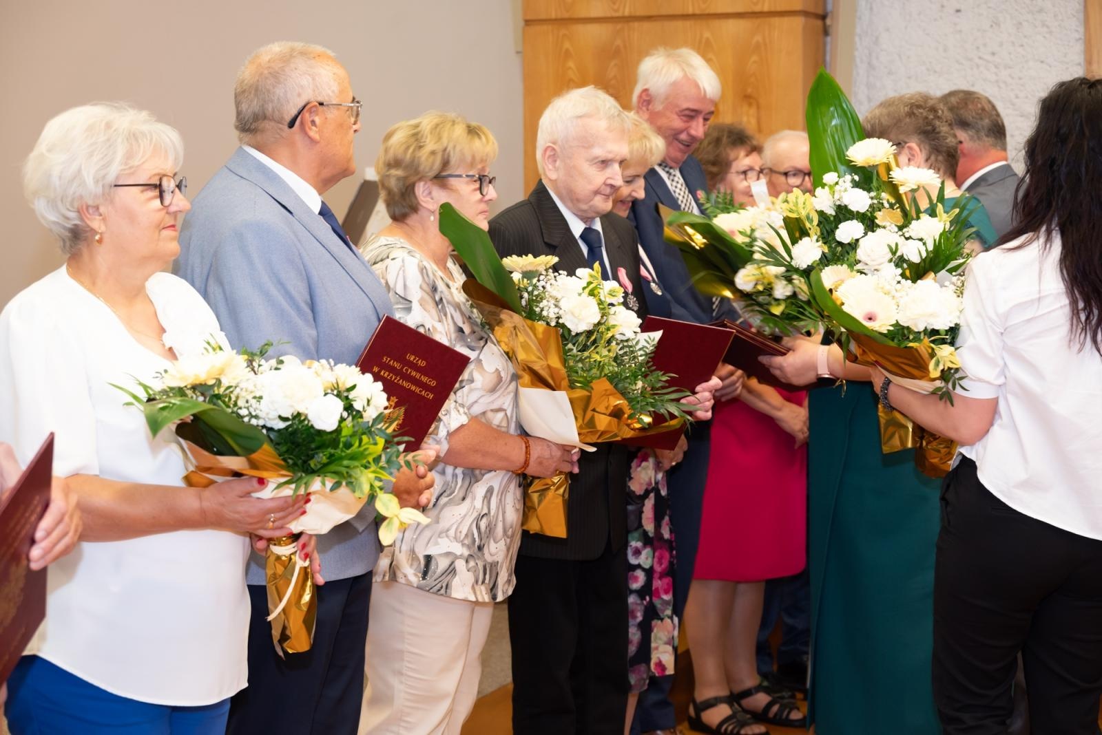 Zdjęcie w galerii na portalu naszraciborz.pl: Złote Gody w Gminie Krzyżanowice. Jubilaci odebrali medale za 50 lat małżeństwa wiadomości z regionu