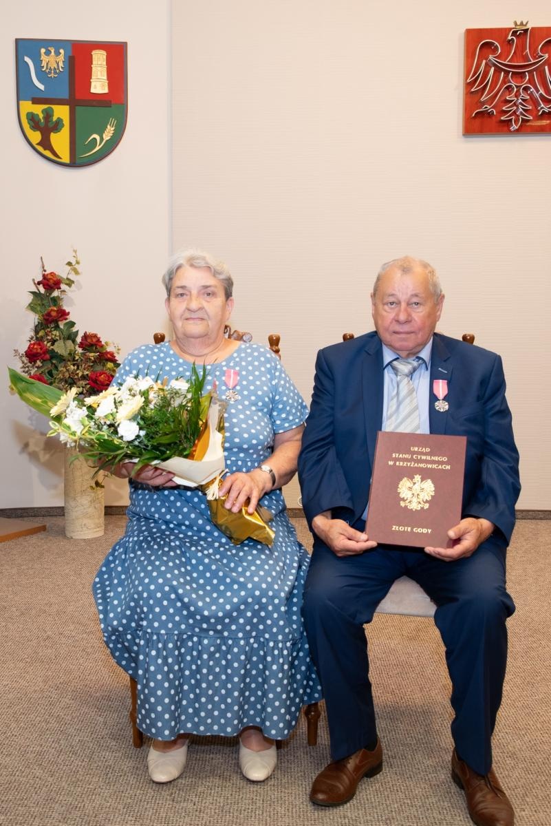 Zdjęcie w galerii na portalu naszraciborz.pl: Złote Gody w Gminie Krzyżanowice. Jubilaci odebrali medale za 50 lat małżeństwa wiadomości z regionu