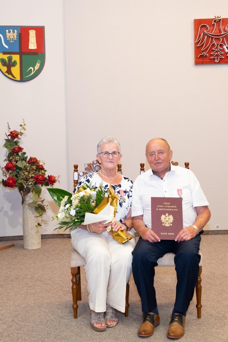 Zdjęcie w galerii na portalu naszraciborz.pl: Złote Gody w Gminie Krzyżanowice. Jubilaci odebrali medale za 50 lat małżeństwa wiadomości z regionu