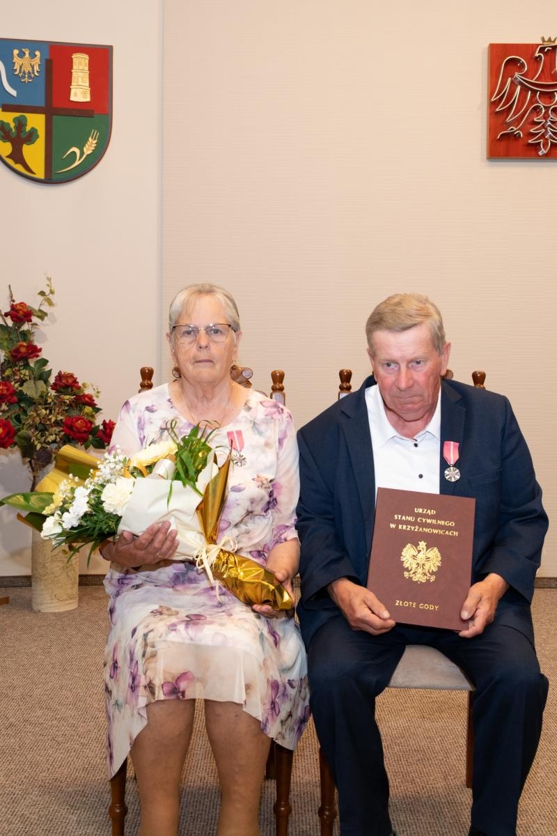 Zdjęcie w galerii na portalu naszraciborz.pl: Złote Gody w Gminie Krzyżanowice. Jubilaci odebrali medale za 50 lat małżeństwa wiadomości z regionu