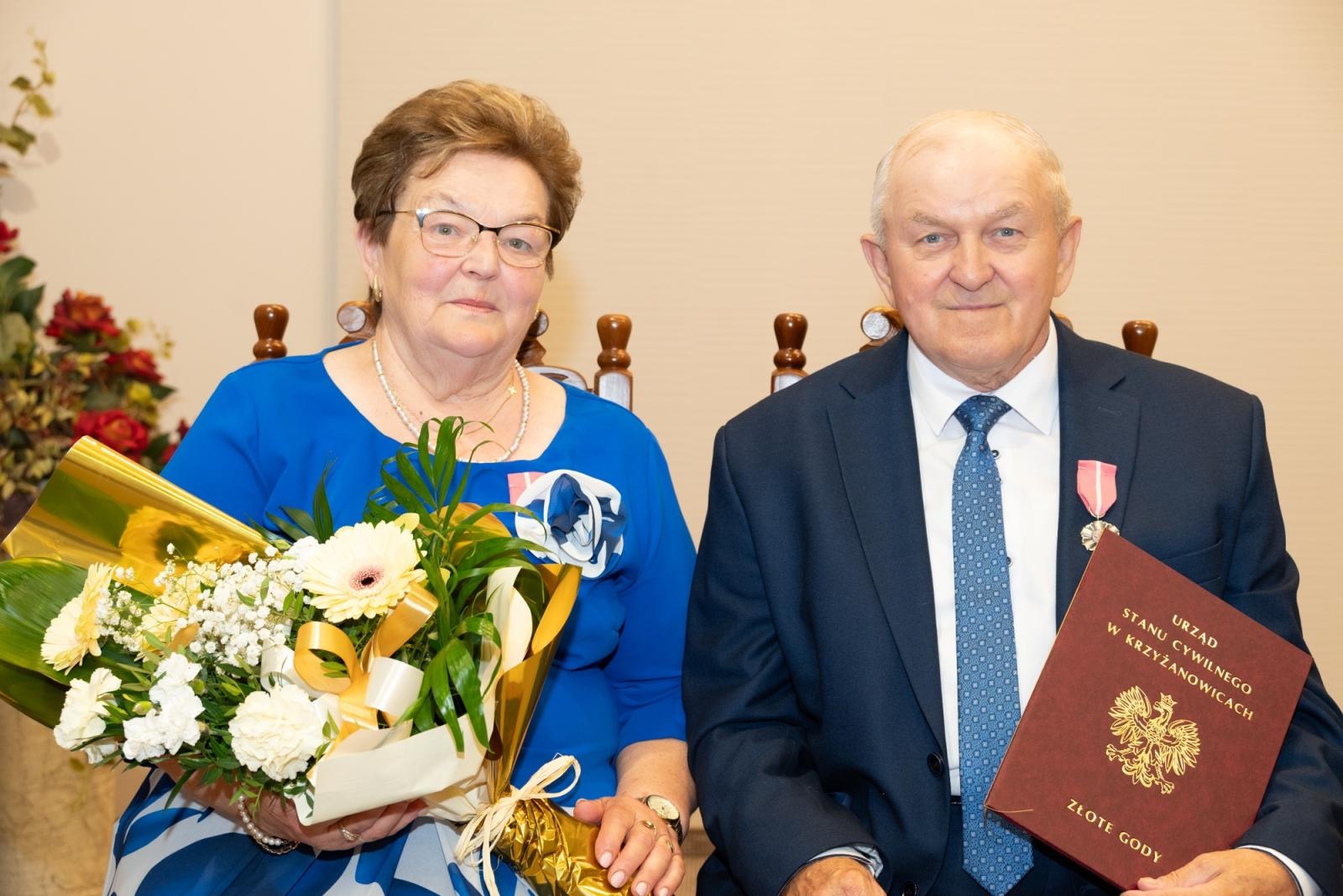 Zdjęcie w galerii na portalu naszraciborz.pl: Złote Gody w Gminie Krzyżanowice. Jubilaci odebrali medale za 50 lat małżeństwa wiadomości z regionu
