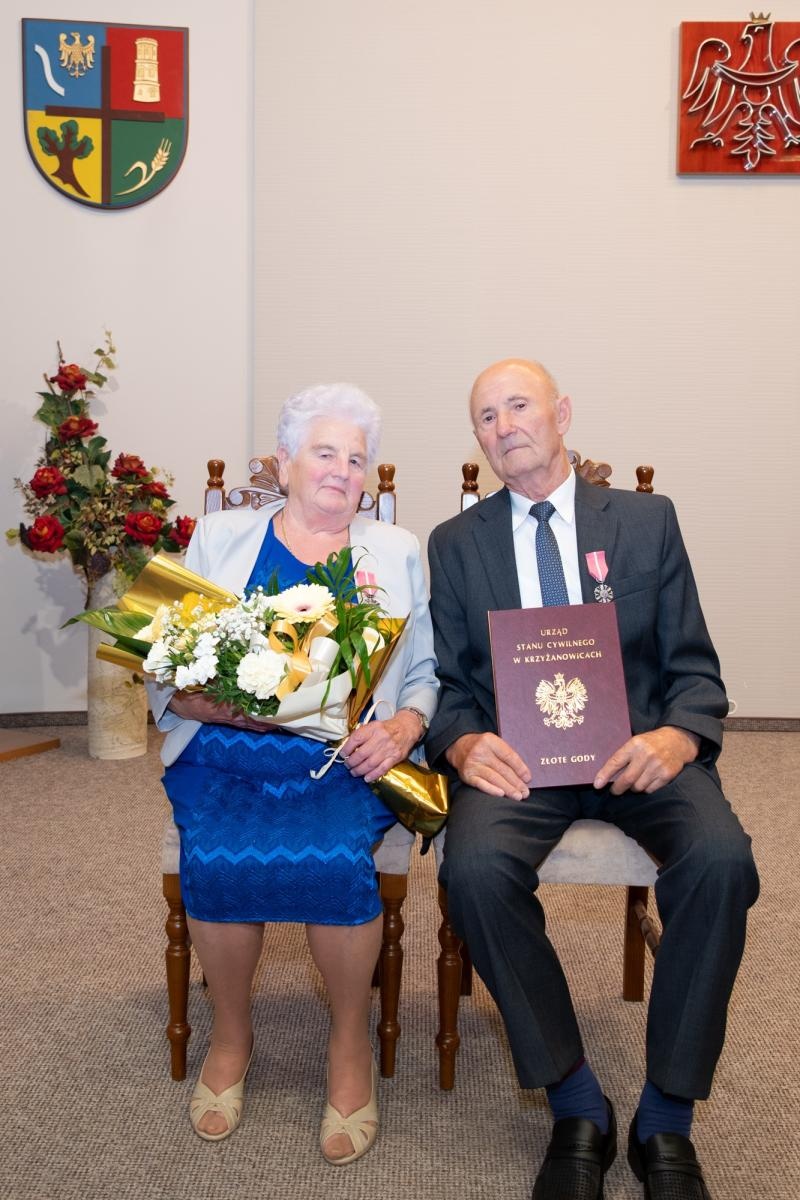 Zdjęcie w galerii na portalu naszraciborz.pl: Złote Gody w Gminie Krzyżanowice. Jubilaci odebrali medale za 50 lat małżeństwa wiadomości z regionu