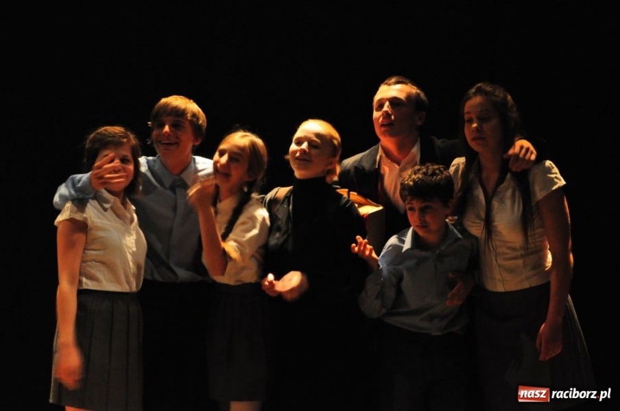 Zdjęcie w galerii na portalu naszraciborz.pl: Zmierzyli się z Gombrowiczem wiadomości z regionu