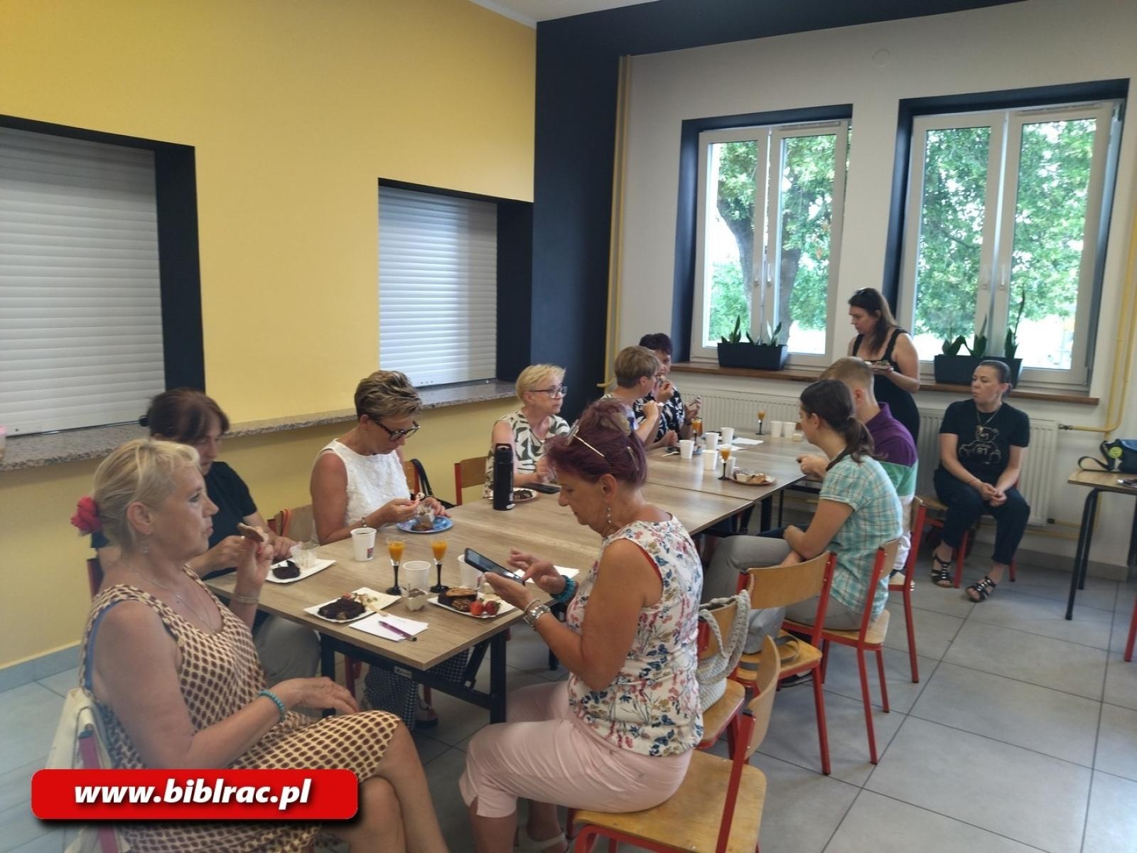 Zdjęcie w galerii na portalu naszraciborz.pl: Strefa kobiecej energii i zdrowia w bibliotece wiadomości z regionu