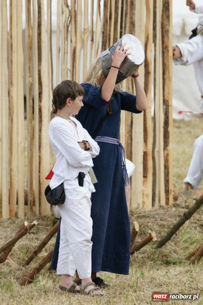 Zdjęcie w galerii na portalu naszraciborz.pl: Najazd na wioskę a potem bitwa wiadomości z regionu
