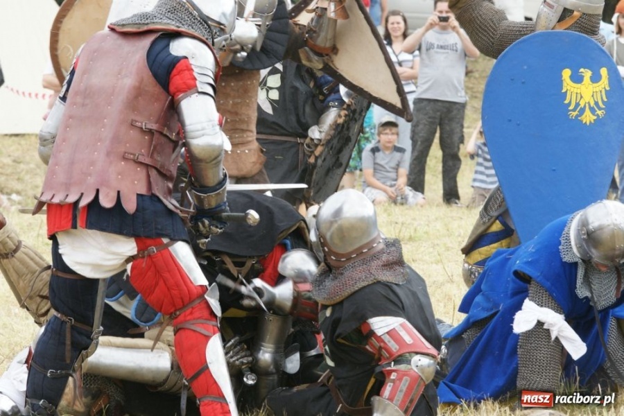 Zdjęcie w galerii na portalu naszraciborz.pl: Najazd na wioskę a potem bitwa wiadomości z regionu