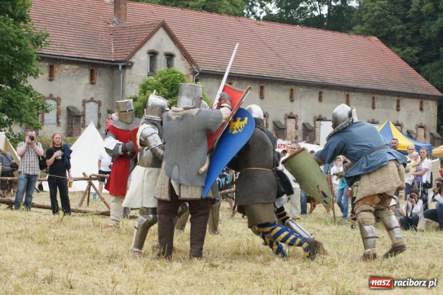 Zdjęcie w galerii na portalu naszraciborz.pl: Najazd na wioskę a potem bitwa wiadomości z regionu
