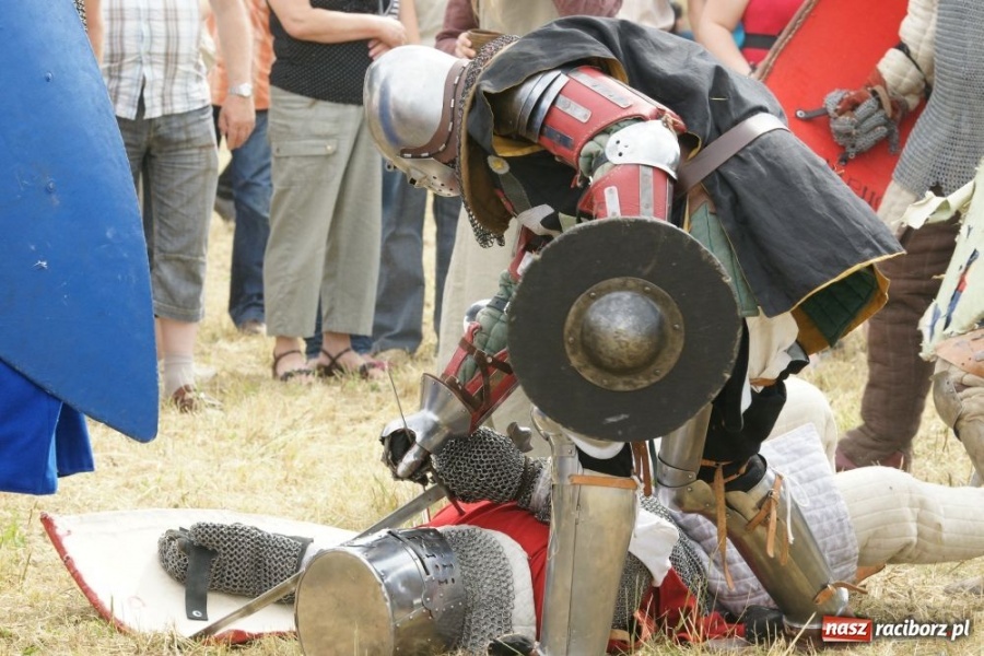 Zdjęcie w galerii na portalu naszraciborz.pl: Najazd na wioskę a potem bitwa wiadomości z regionu