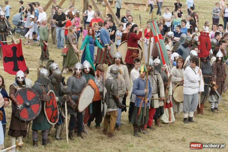 Zdjęcie w galerii na portalu naszraciborz.pl: Najazd na wioskę a potem bitwa wiadomości z regionu