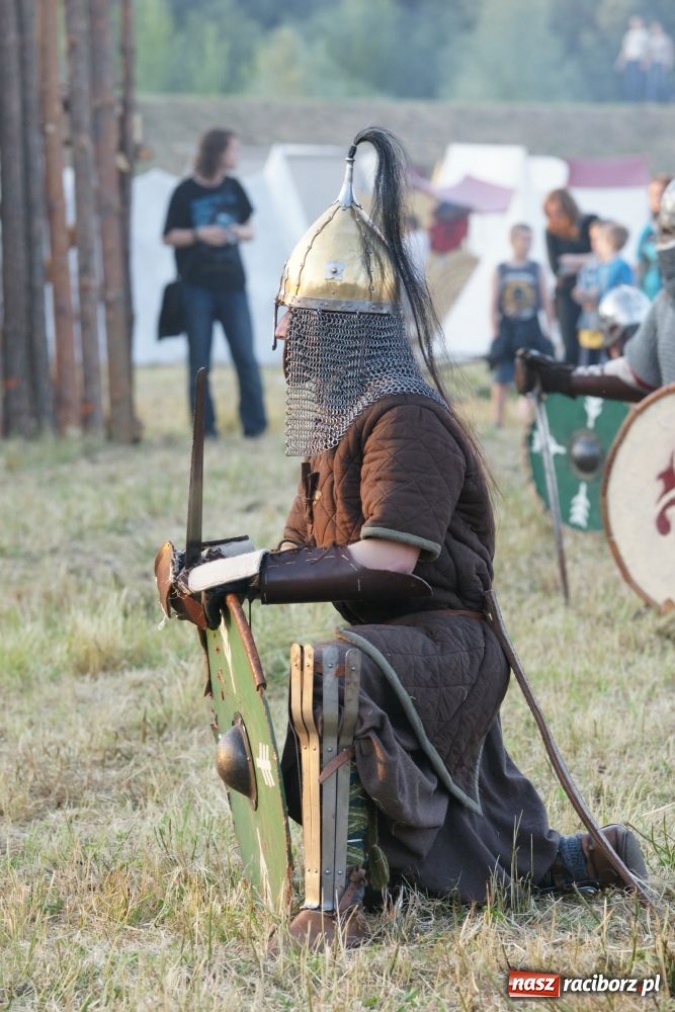 Zdjęcie w galerii na portalu naszraciborz.pl: Najazd na wioskę a potem bitwa wiadomości z regionu