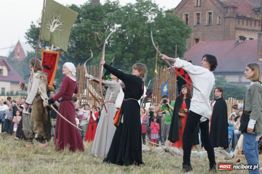 Zdjęcie w galerii na portalu naszraciborz.pl: Najazd na wioskę a potem bitwa wiadomości z regionu