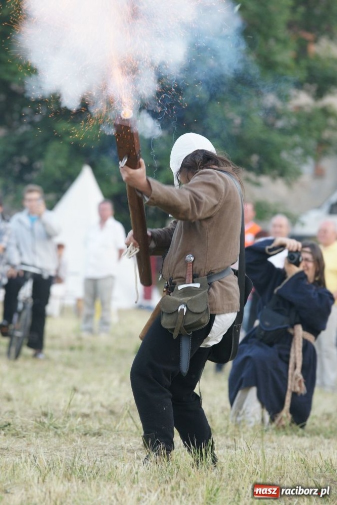 Zdjęcie w galerii na portalu naszraciborz.pl: Najazd na wioskę a potem bitwa wiadomości z regionu