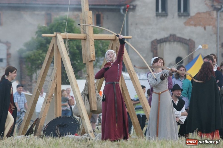 Zdjęcie w galerii na portalu naszraciborz.pl: Najazd na wioskę a potem bitwa wiadomości z regionu