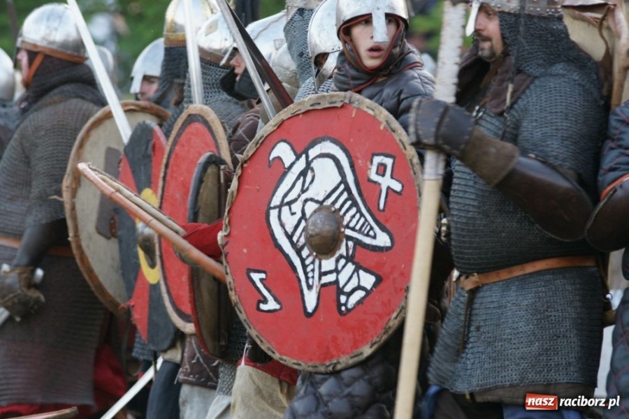 Zdjęcie w galerii na portalu naszraciborz.pl: Najazd na wioskę a potem bitwa wiadomości z regionu