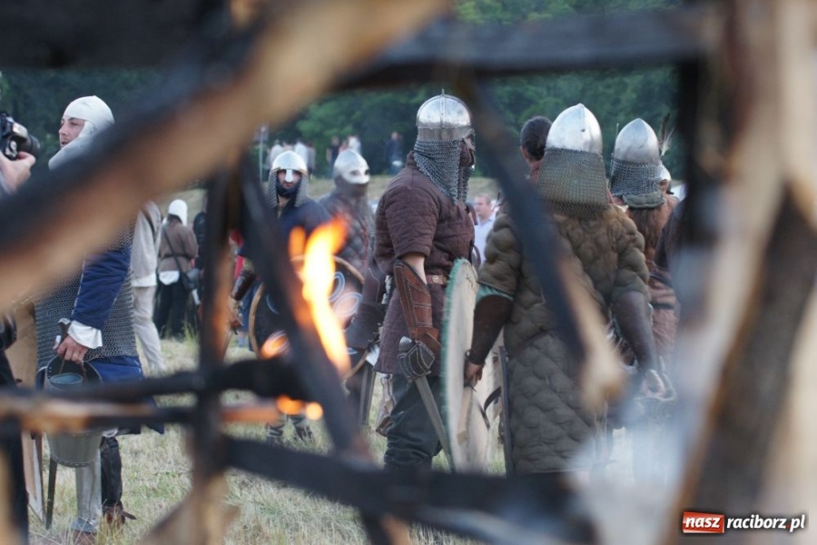 Zdjęcie w galerii na portalu naszraciborz.pl: Najazd na wioskę a potem bitwa wiadomości z regionu