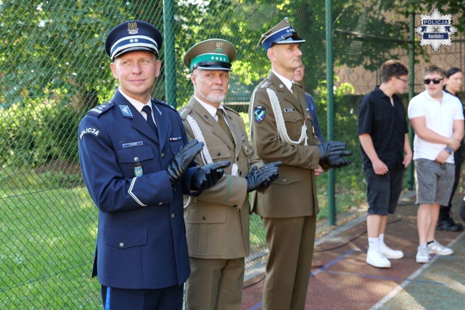 Zdjęcie w galerii na portalu naszraciborz.pl: Mocny apel komendanta policji do uczniów w Raciborzu wiadomości z regionu