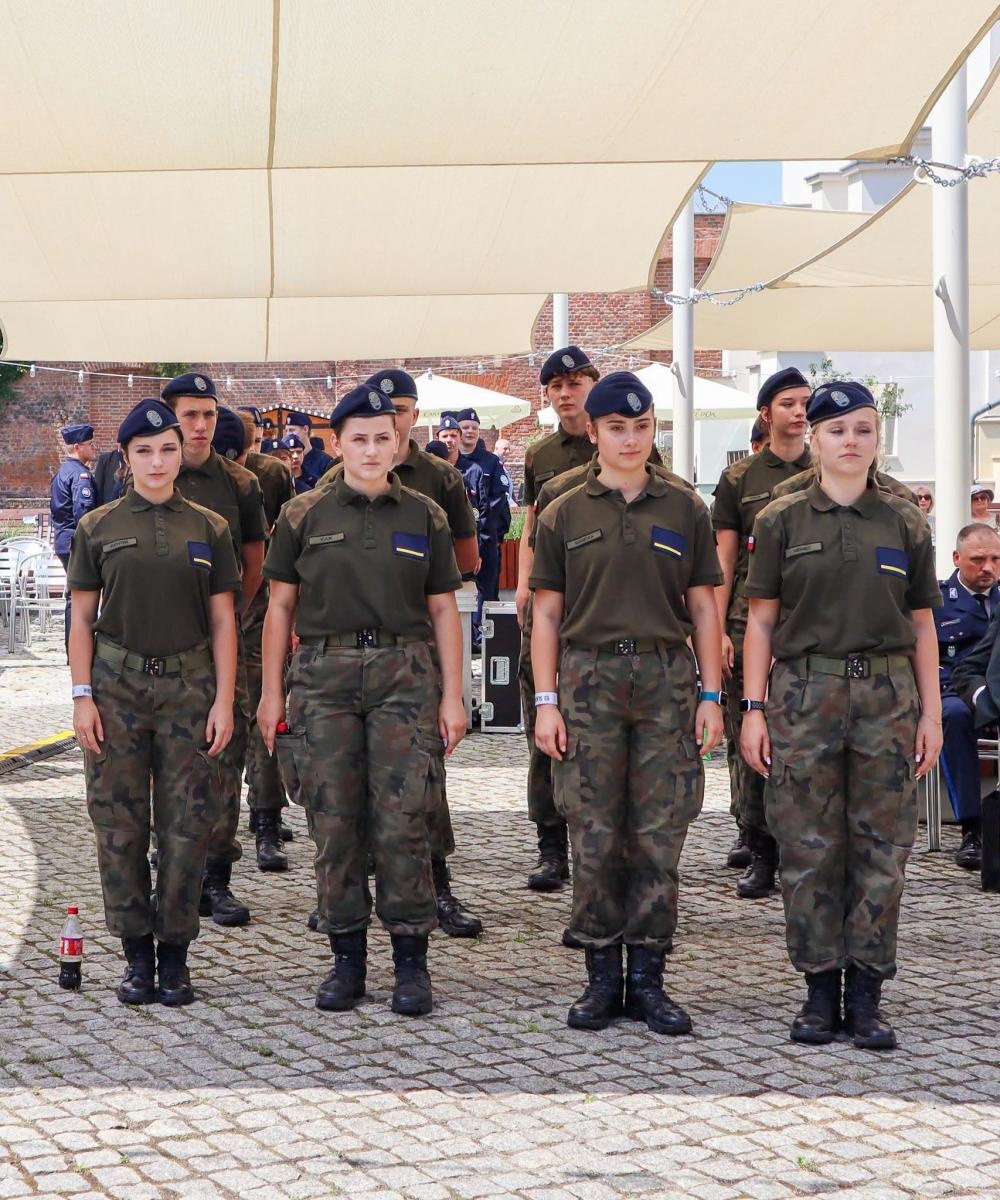 Zdjęcie w galerii na portalu naszraciborz.pl: Wojewódzkie zakończenie roku szkolnego na Zamku Piastowskim w Raciborzu wiadomości z regionu